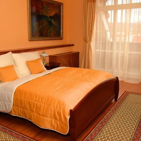Boutique Carpe Diem Готель 4*