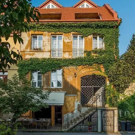 Boutique Carpe Diem Готель Пряшів