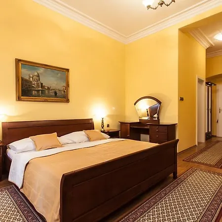 Готель Boutique Carpe Diem 4*